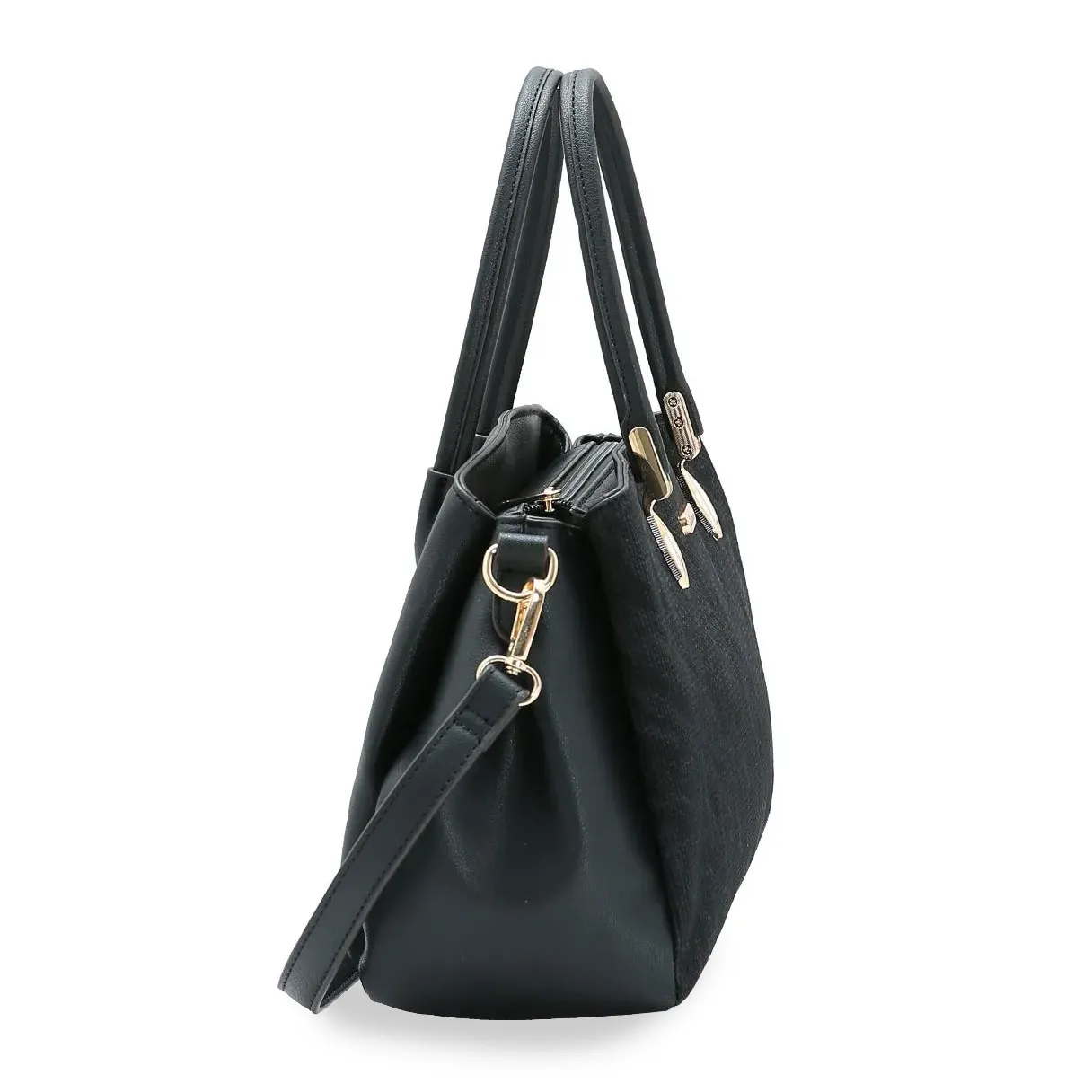 Bolsa Chenson Clássico Chic preta vista lateral direita mostrando alças e ferragens douradas
